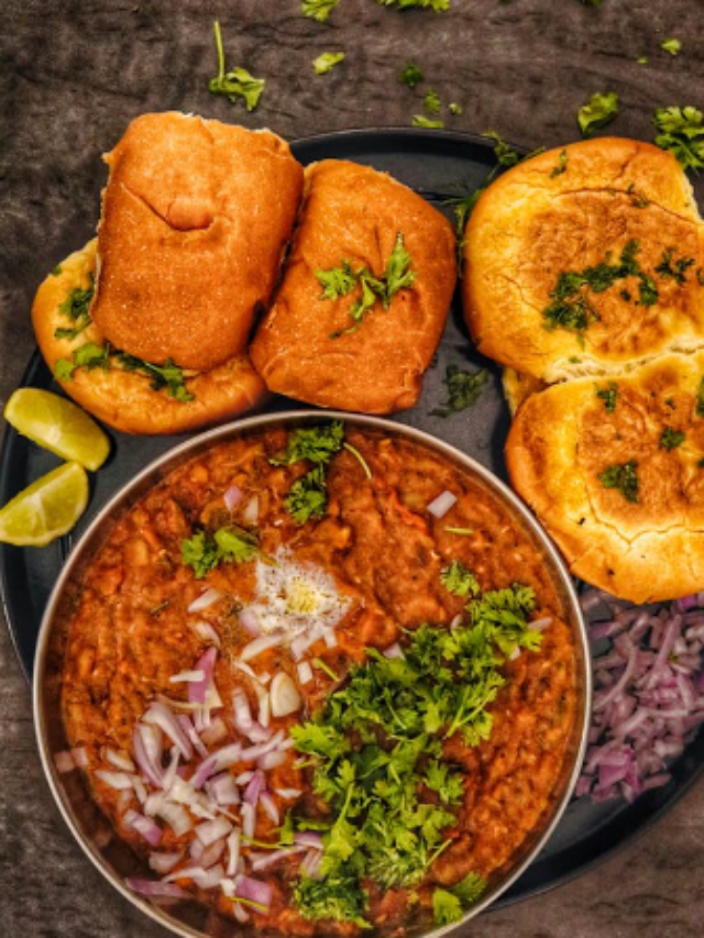 10 Must-try Foods of Maharashtra